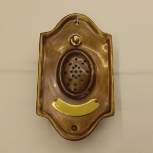 placca per citofono sagomata - handcrafted brass intercom