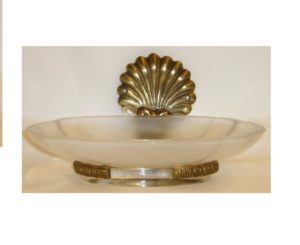 M002 portasapone con conchiglia -soap dish with shell decoration.