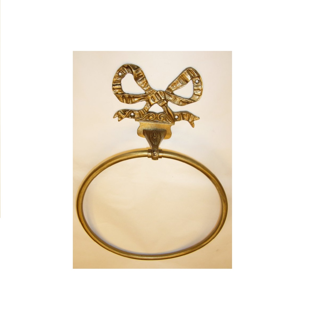 M029 anello portasciugamani con fiocco - towel ring with bow decoration.