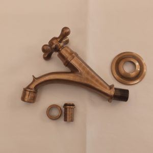 rubinetto tradizionale da giardino in ottone brunito - traditional garden tap