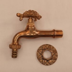 rubinetto con maniglia a tartaruga da giardino - faucet with turtle-shaped handle