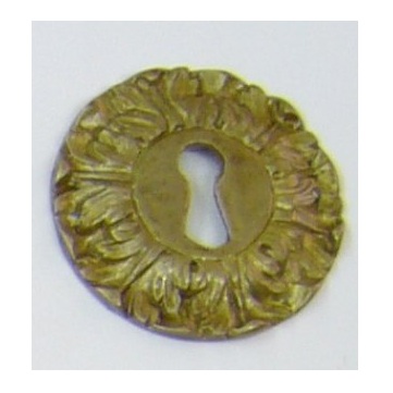 bocchetta tonda lavorata in ottone - round keyhole worked in relief