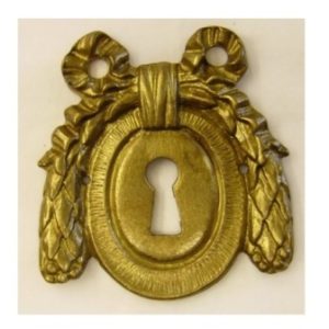 bocchetta con corona d'alloro a fiocco - keyhole with laurel wreath