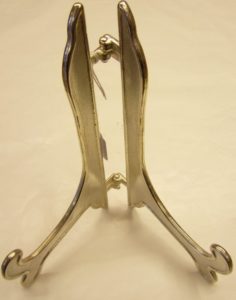D055 silver plated stand cm 23 x 17