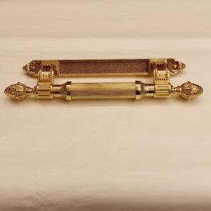 maniglione con piastra e pigne - brass door pull handle