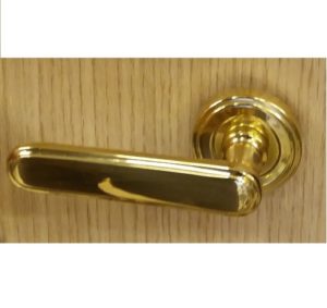 HT21RIV maniglia da porta in ottone