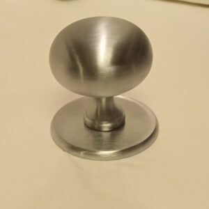 pomolo da portoncino in cromo satinato -door knob in satin chrome