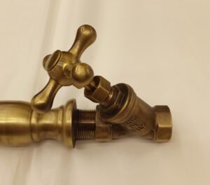 inclined brass tap - R038 - Image 3